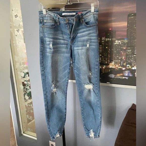 Celebrity Pink “The Rider” Women Juniors 5/27 Blue Ripped Mid Rise Skinny  Jeans